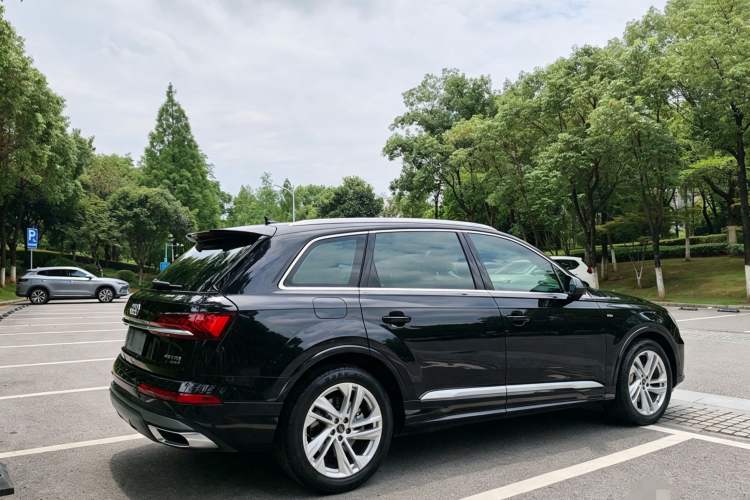 Used Audi Q7 2021 45 TFSI quattro S line Sport model Exterior 5