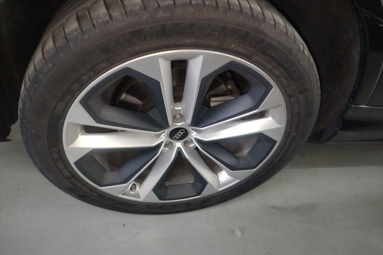 Used Audi Q7 2021 55 TFSI quattro S line Sport model Exterior 5