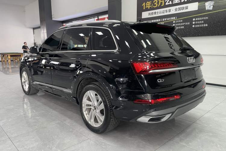 Used Audi Q7 2021 45 TFSI quattro S line Sport model Exterior 6