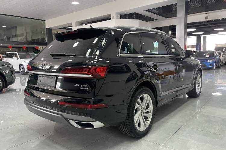 Used Audi Q7 2021 45 TFSI quattro S line Sport model Exterior 8