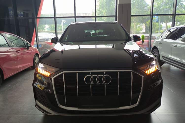 Used Audi Q7 2021 45 TFSI quattro S line Sport model Front