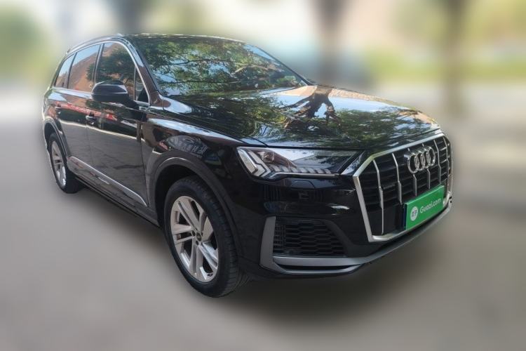 Used Audi Q7 2021 55 TFSI quattro S line Sport model Front Right 45 Deg