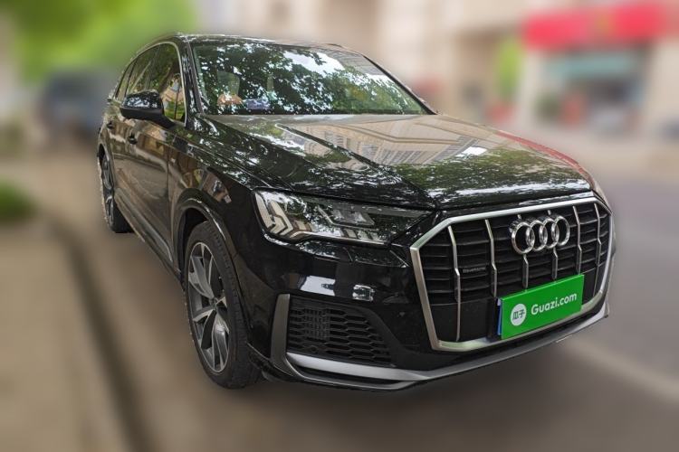 Used Audi Q7 2021 55 TFSI quattro S line Sport model Front Right 45 Deg