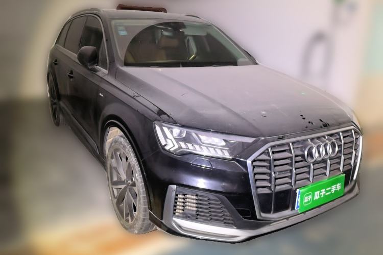 Used Audi Q7 2021 55 TFSI quattro S line Sport model Front Right 45 Deg