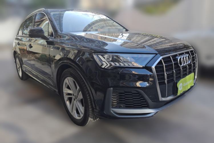 Used Audi Q7 2021 55 TFSI quattro S line Sport model Front Right 45 Deg