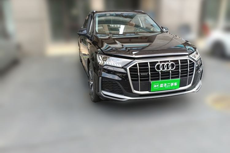 Used Audi Q7 2021 55 TFSI quattro S line Sport model Front Right 45 Deg
