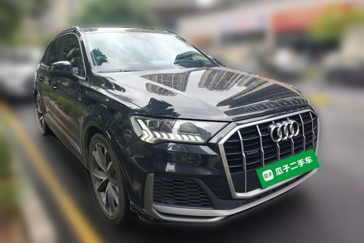 Used Audi Q7 2021 55 TFSI quattro S line Sport model Front Right 45 Deg