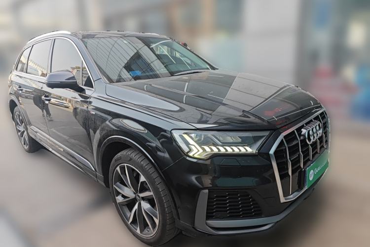 Used Audi Q7 2021 55 TFSI quattro S line Sport model Front Right 45 Deg