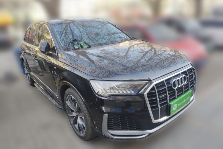Used Audi Q7 2021 55 TFSI quattro S line Sport model Front Right 45 Deg