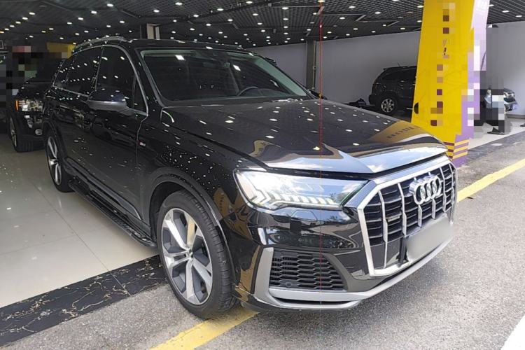 Used Audi Q7 2021 55 TFSI quattro S line Sport model Front Right 45 Deg
