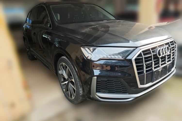 Used Audi Q7 2021 55 TFSI quattro S line Sport model Front Right 45 Deg