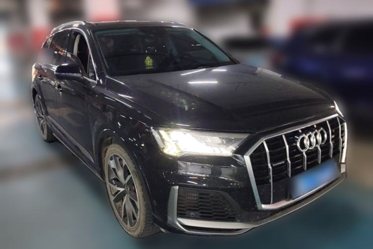 Used Audi Q7 2021 55 TFSI quattro S line Sport model Front Right 45 Deg