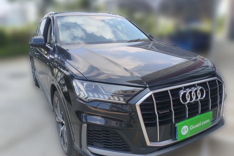 Used Audi Q7 2021 55 TFSI quattro S line Sport model Front Right 45 Deg