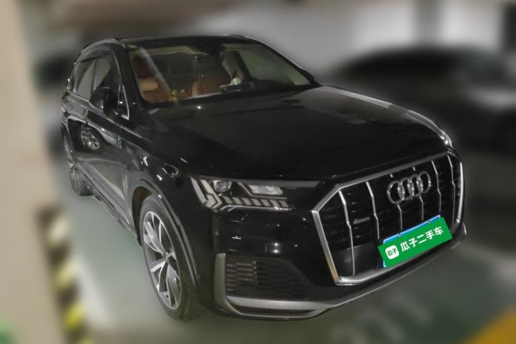 Used Audi Q7 2021 55 TFSI quattro S line Sport model Front Right 45 Deg