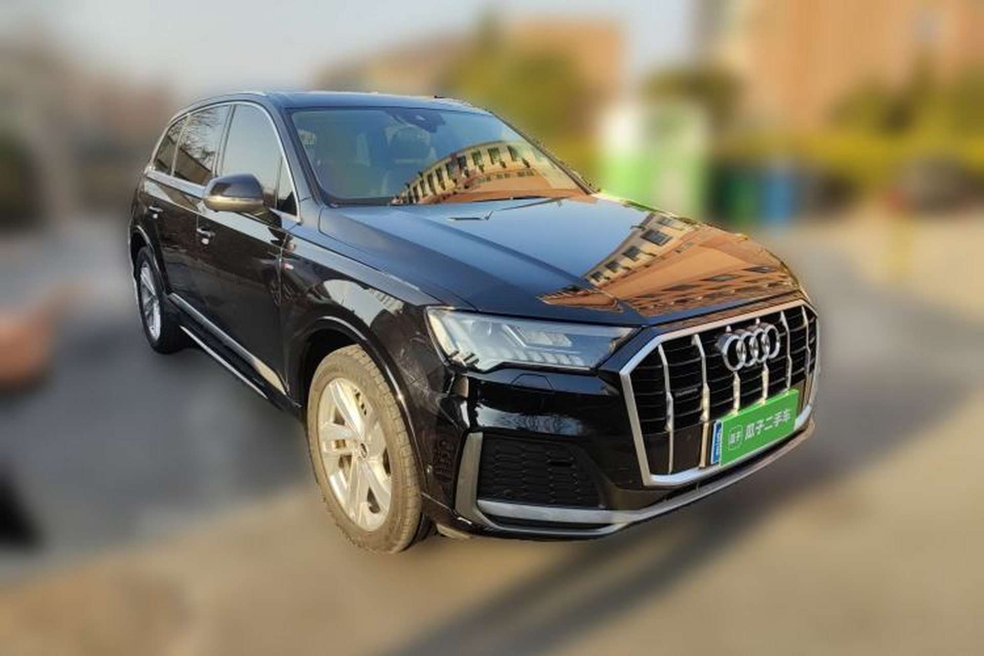 Used Audi Q7 2021 45 TFSI quattro S line Sport model Front Right 45 Deg