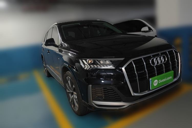 Used Audi Q7 2021 55 TFSI quattro S line Sport model Front Right 45 Deg