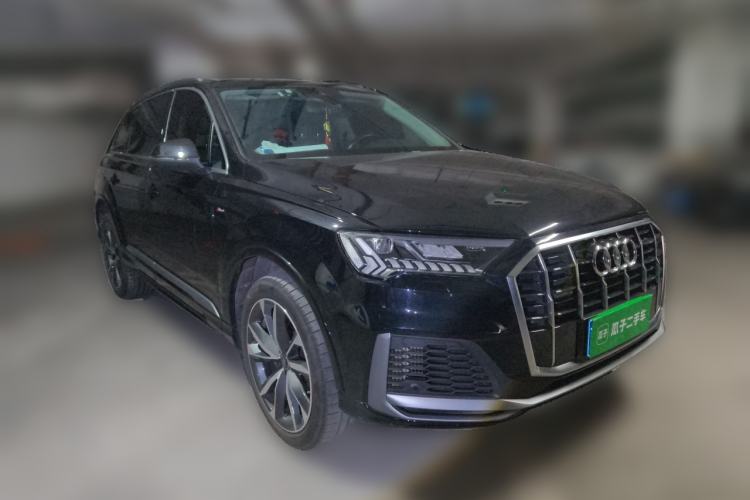 Used Audi Q7 2021 55 TFSI quattro S line Sport model Front Right 45 Deg
