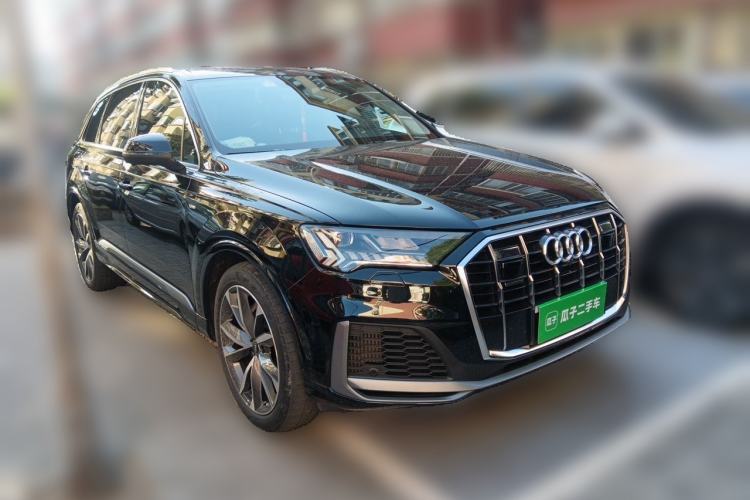 Used Audi Q7 2021 55 TFSI quattro S line Sport model Front Right 45 Deg