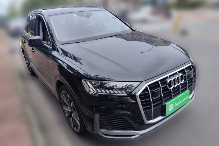 Used Audi Q7 2021 55 TFSI quattro S line Sport model Front Right 45 Deg