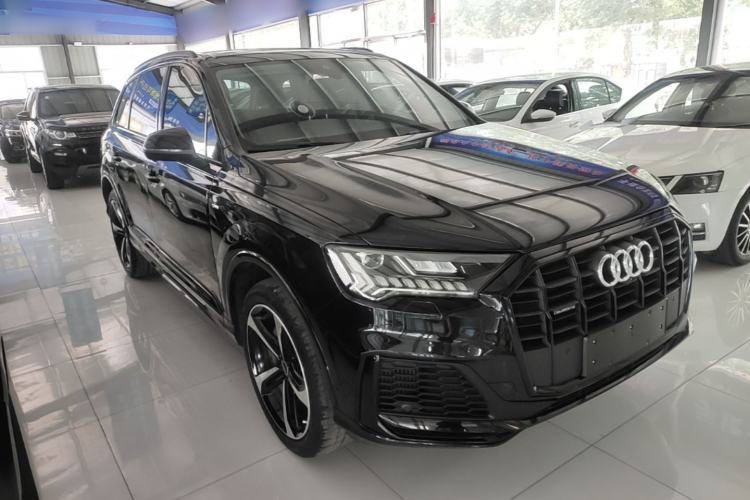 Used Audi Q7 2021 55 TFSI quattro S line Sport model Front Right 45 Deg