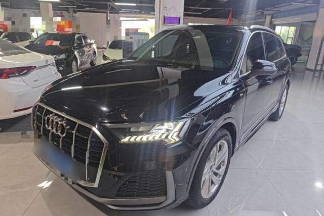 Used Audi Q7 2021 45 TFSI quattro S line Sport model