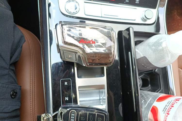 Used Audi Q7 2021 55 TFSI quattro S line Sport model Gear Lever