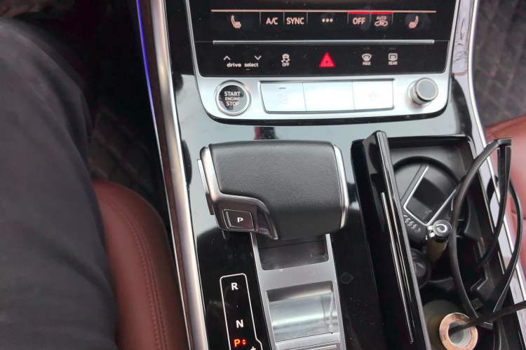Used Audi Q7 2021 45 TFSI quattro S line Sport model Gear Lever