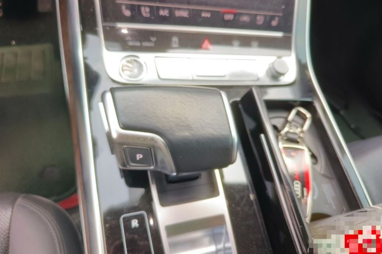 Used Audi Q7 2021 55 TFSI quattro S line Sport model Gear Lever