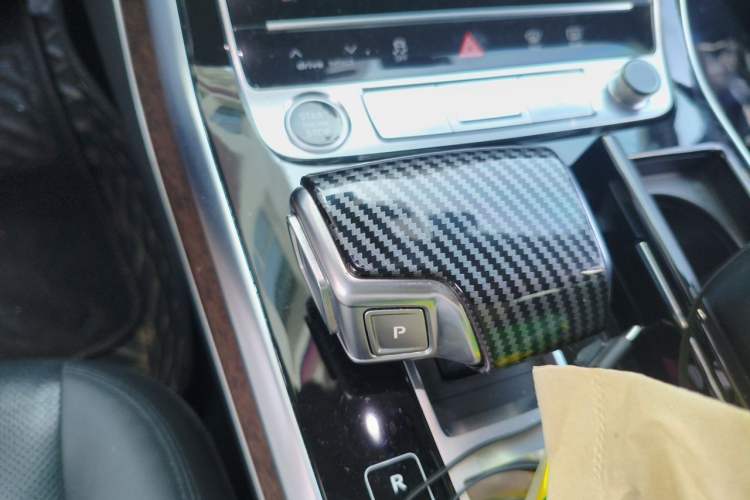 Used Audi Q7 2021 55 TFSI quattro S line Sport model Gear Lever