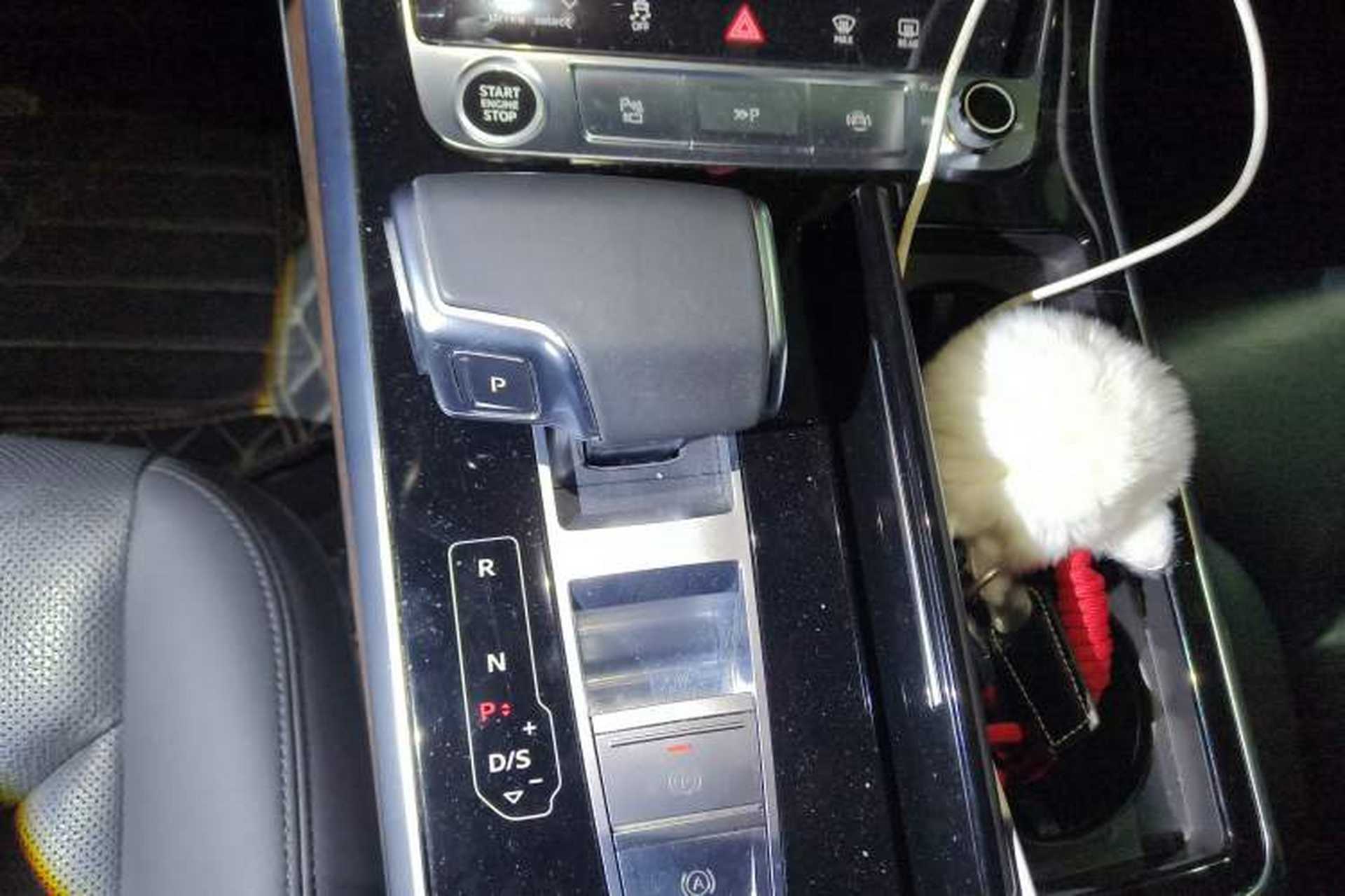 Used Audi Q7 2021 55 TFSI quattro S line Sport model Gear Lever