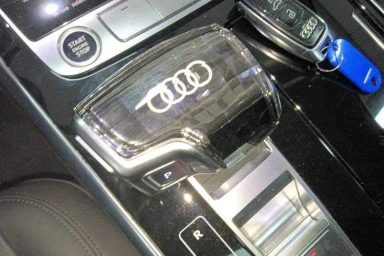 Used Audi Q7 2021 45 TFSI quattro S line Sport model Gear Lever