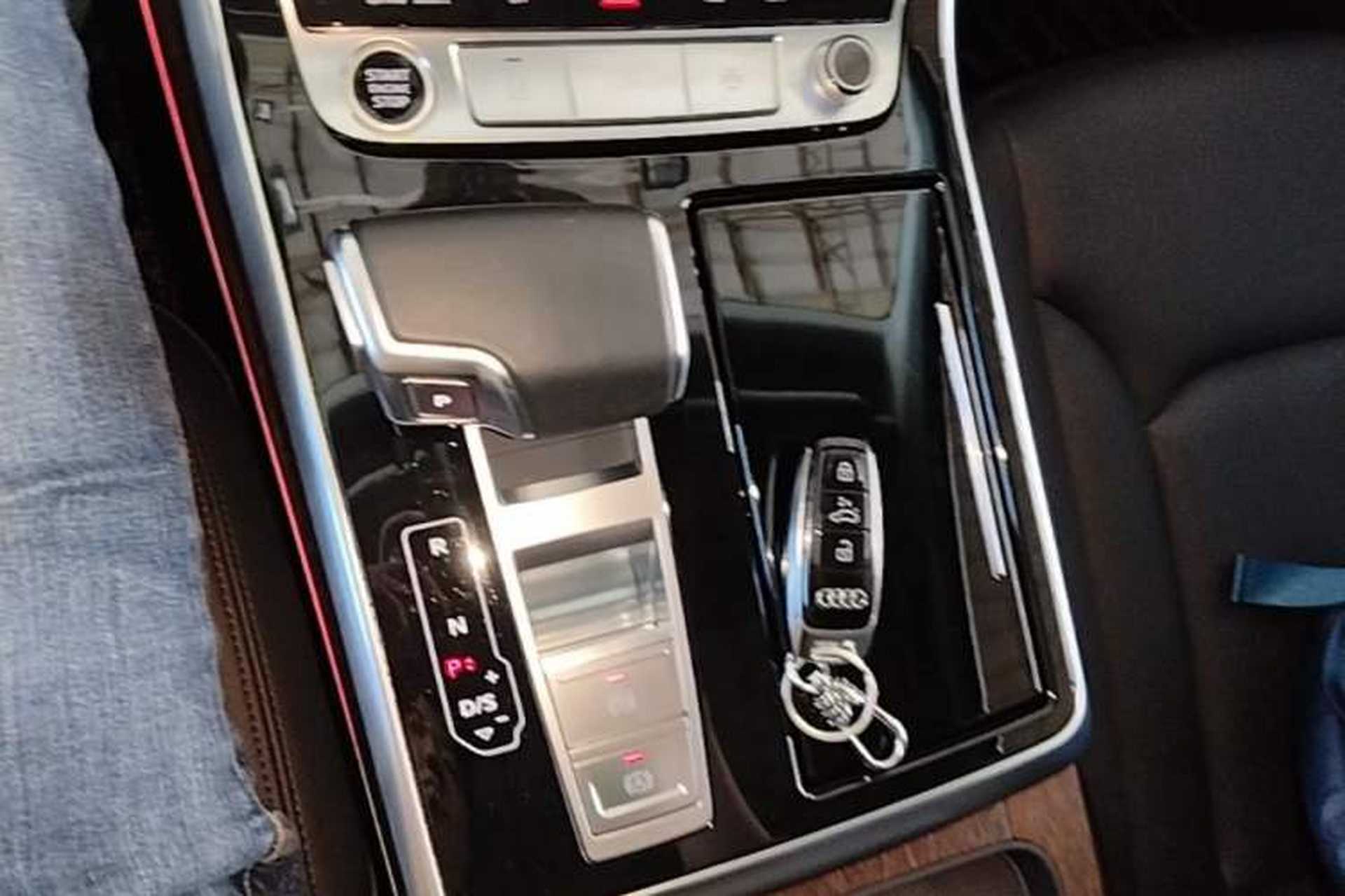 Used Audi Q7 2021 45 TFSI quattro S line Sport model Gear Lever