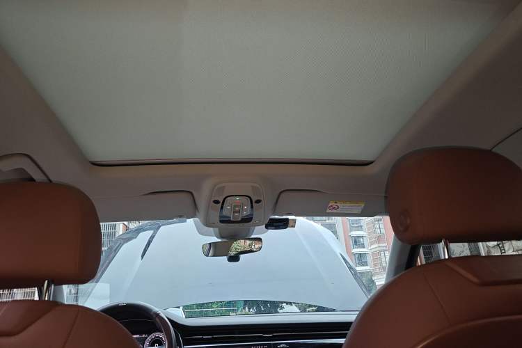 Used Audi Q7 2021 45 TFSI quattro S line Sport model Headliner
