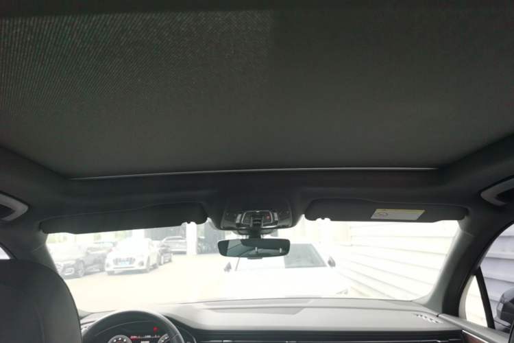 Used Audi Q7 2021 55 TFSI quattro S line Sport model Headliner