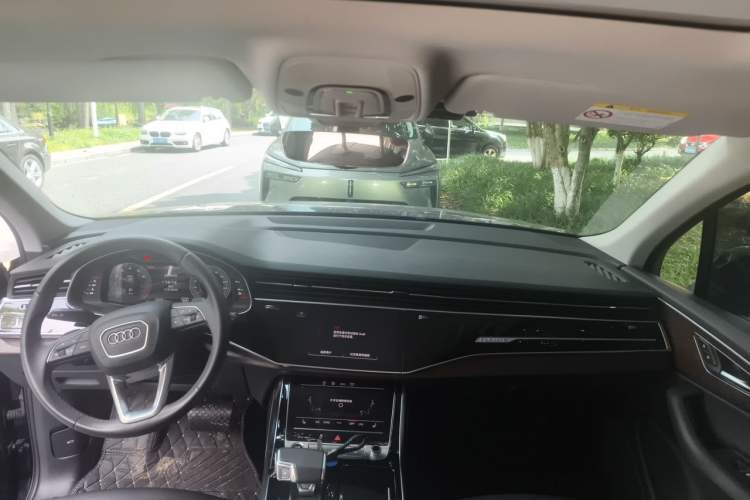 Used Audi Q7 2021 45 TFSI quattro S line Sport model Headliner