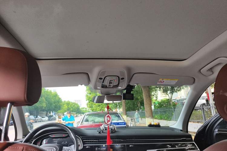 Used Audi Q7 2021 45 TFSI quattro S line Sport model Headliner