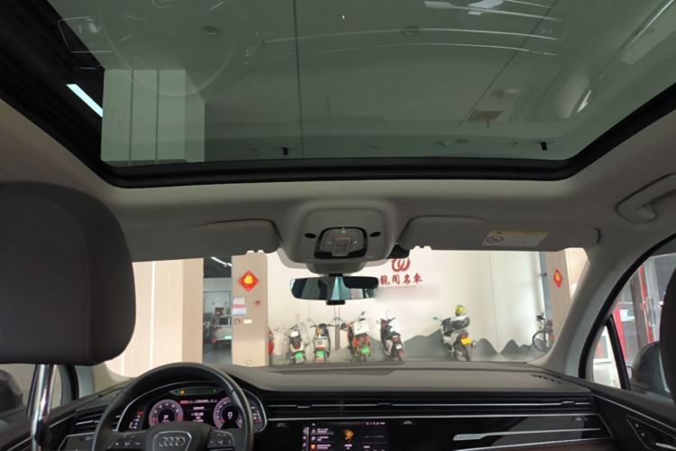 Used Audi Q7 2021 45 TFSI quattro S line Sport model Headliner
