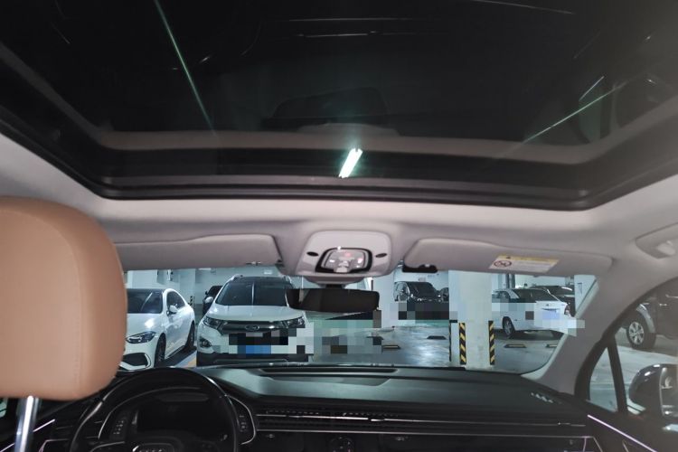 Used Audi Q7 2021 55 TFSI quattro S line Sport model Headliner