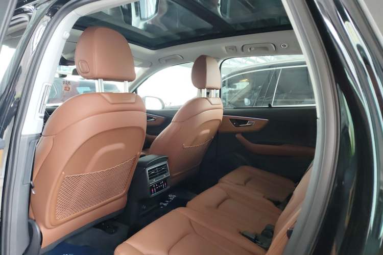 Used Audi Q7 2021 55 TFSI quattro S line Prestige Edition Headliner