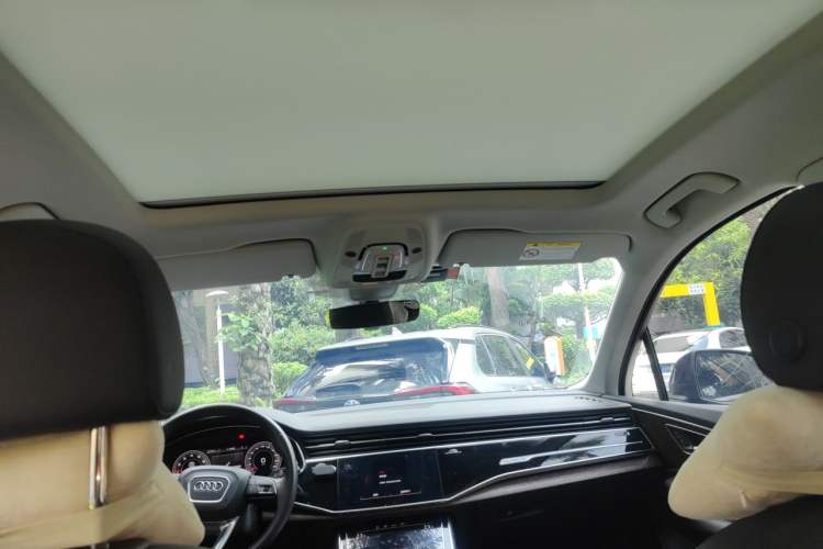 Used Audi Q7 2021 45 TFSI quattro S line Sport model Headliner