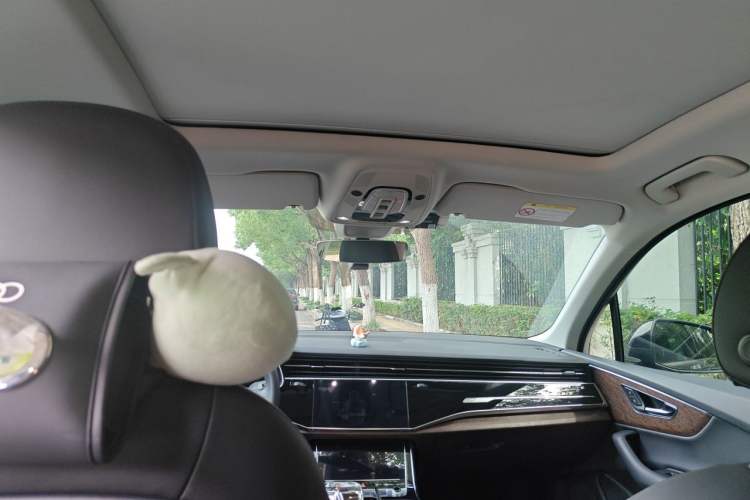 Used Audi Q7 2021 55 TFSI quattro S line Sport model Headliner
