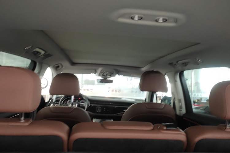 Used Audi Q7 2021 55 TFSI quattro S line Sport model Headliner