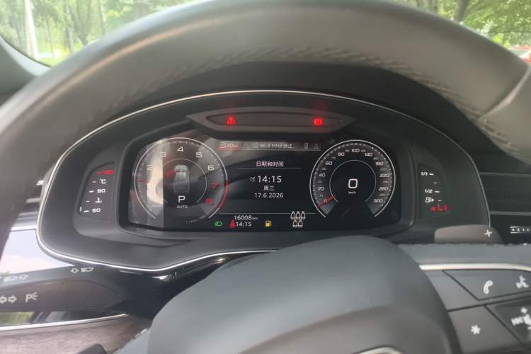 Used Audi Q7 2021 45 TFSI quattro S line Sport model Instrument Cluster