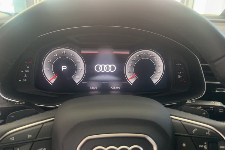 Used Audi Q7 2021 55 TFSI quattro S line Sport model Instrument Cluster