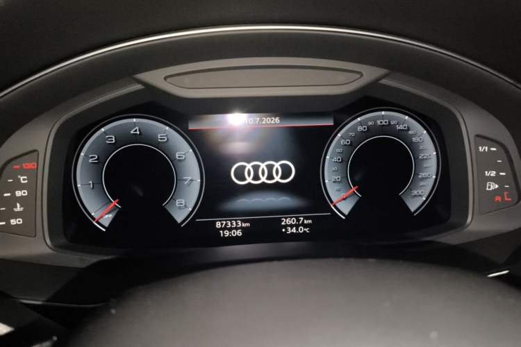 Used Audi Q7 2021 55 TFSI quattro S line Sport model Instrument Cluster