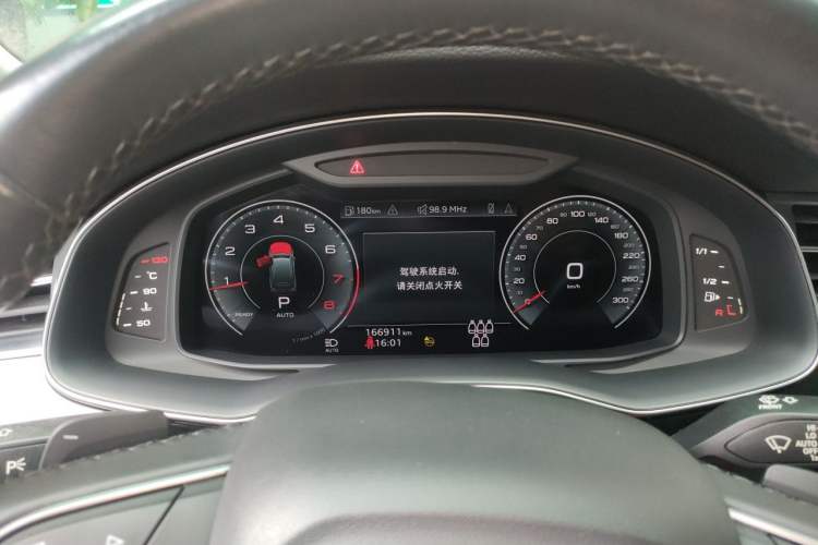 Used Audi Q7 2021 45 TFSI quattro S line Sport model Instrument Cluster