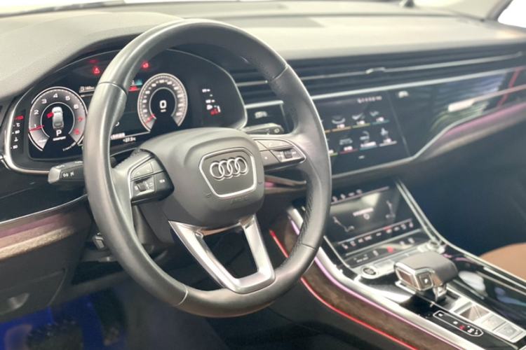 Used Audi Q7 2021 45 TFSI quattro S line Sport model Interior 1