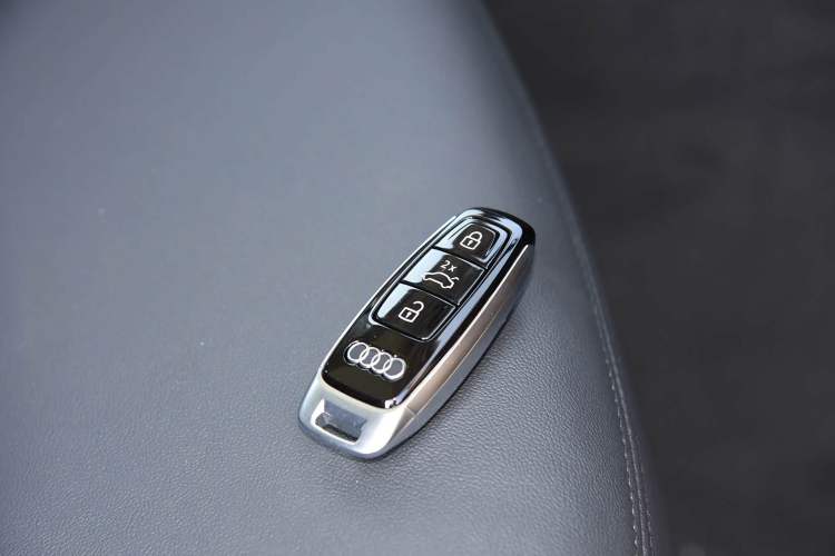 Used Audi Q7 2021 55 TFSI quattro S line Sport model Interior 1