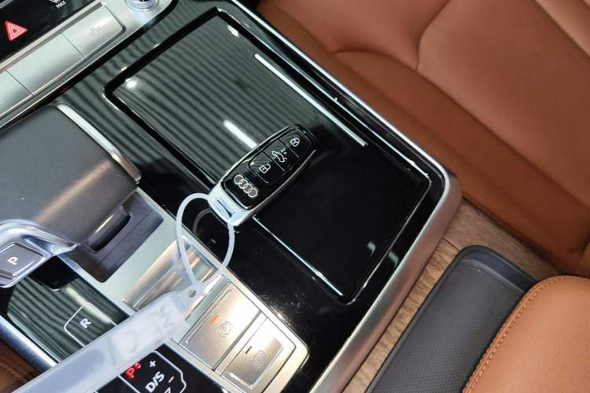 Used Audi Q7 2021 45 TFSI quattro S line Sport model Interior 1