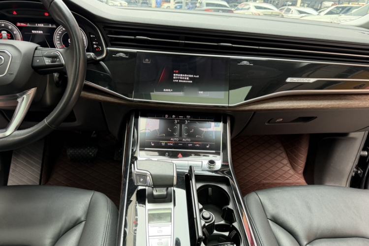 Used Audi Q7 2021 45 TFSI quattro S line Sport model Interior 1